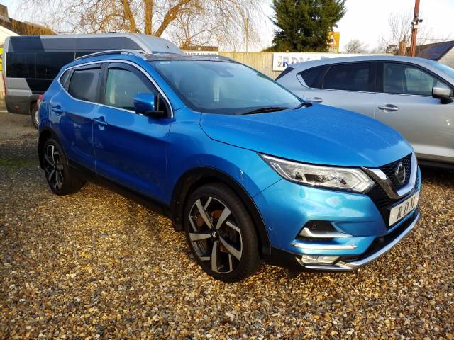 Nissan Qashqai 1.5 dCi Tekna 5dr Hatchback Diesel Blue