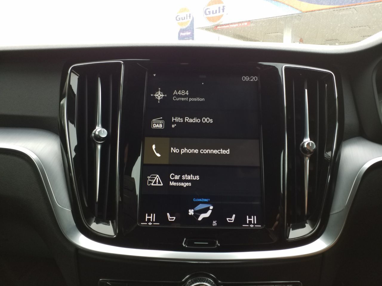 2018 Volvo V60 thumbnail 11