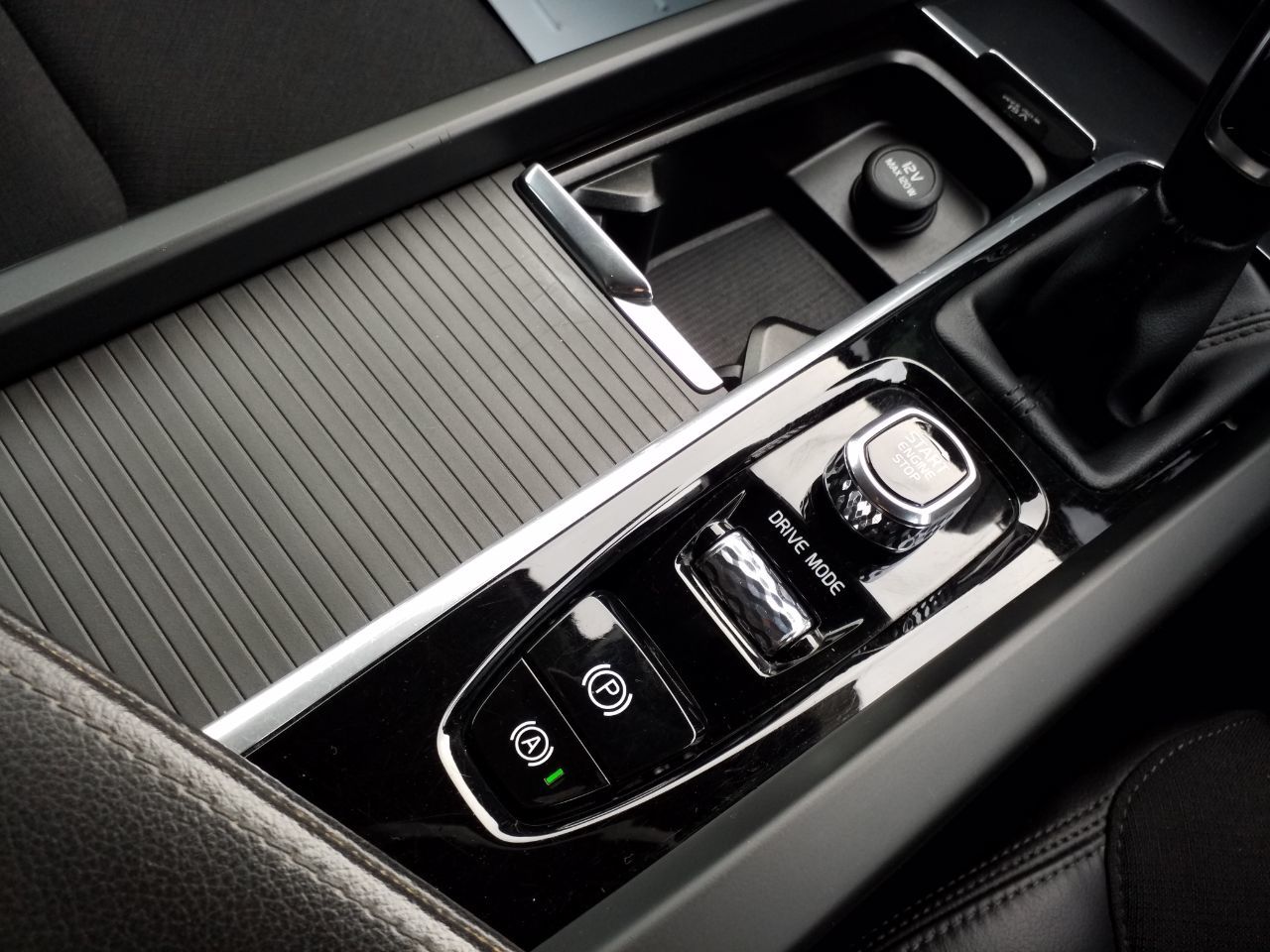 2018 Volvo V60 thumbnail 12