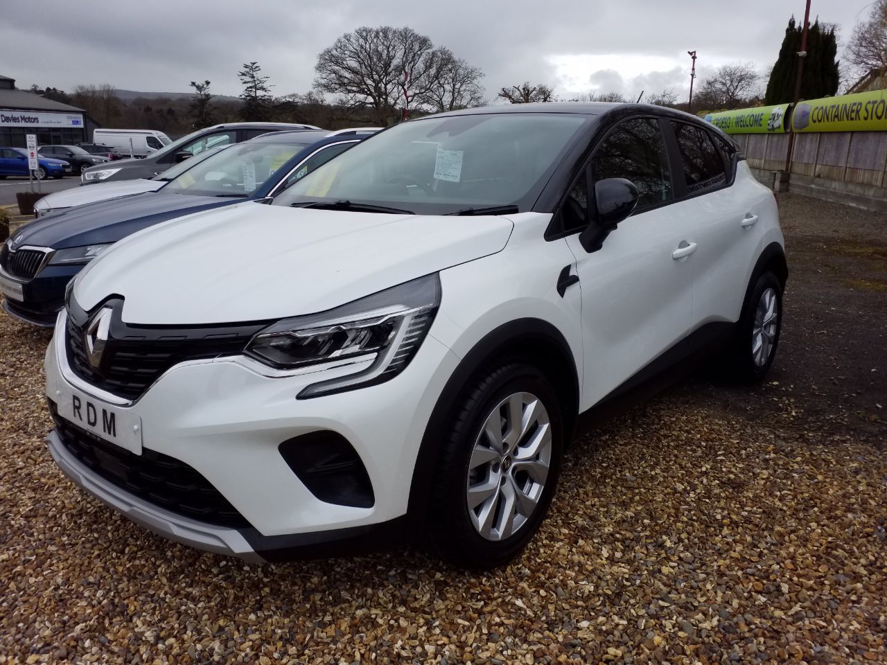 2021 Renault Captur thumbnail 3