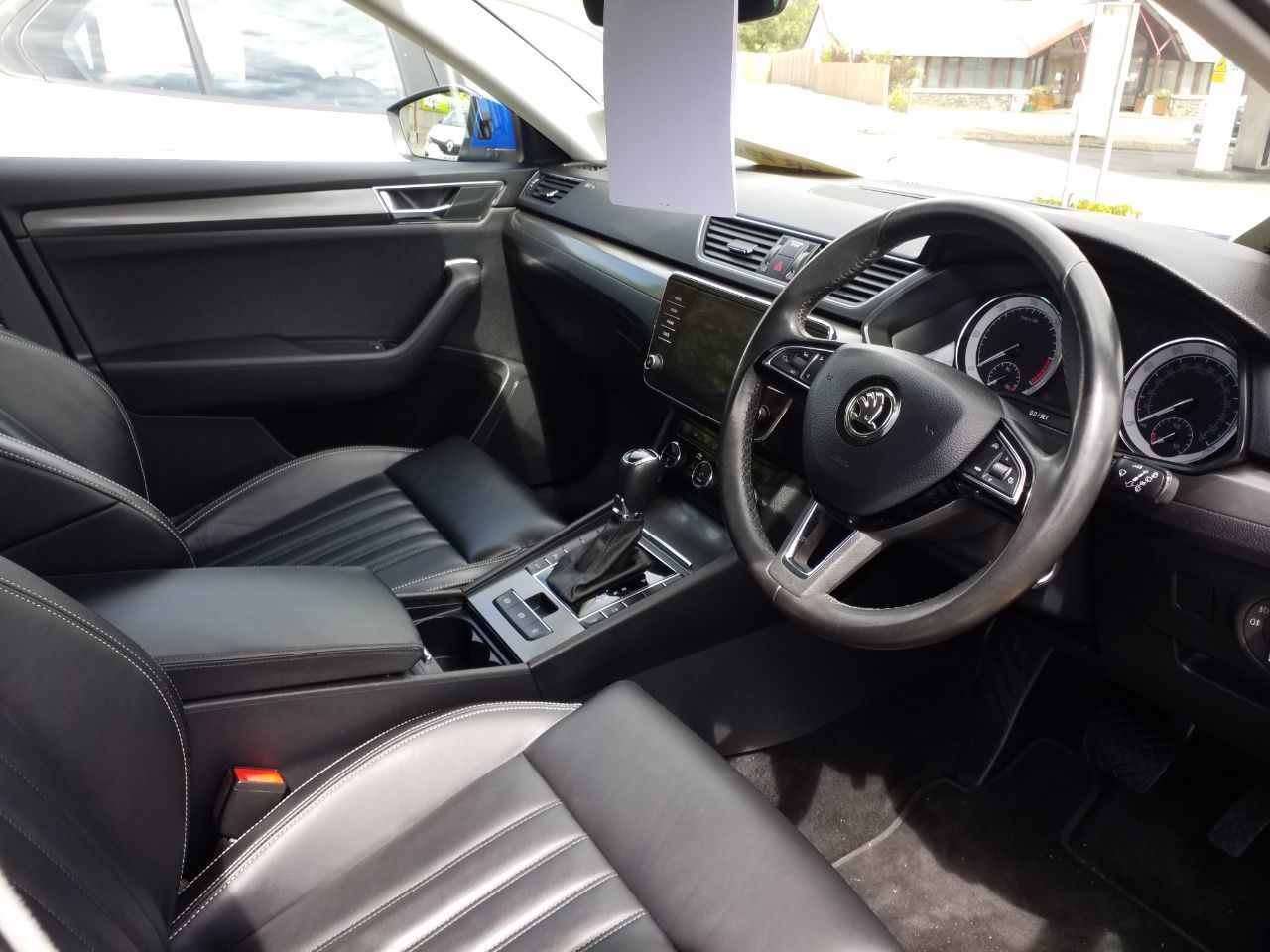 2020 Skoda Superb thumbnail 10
