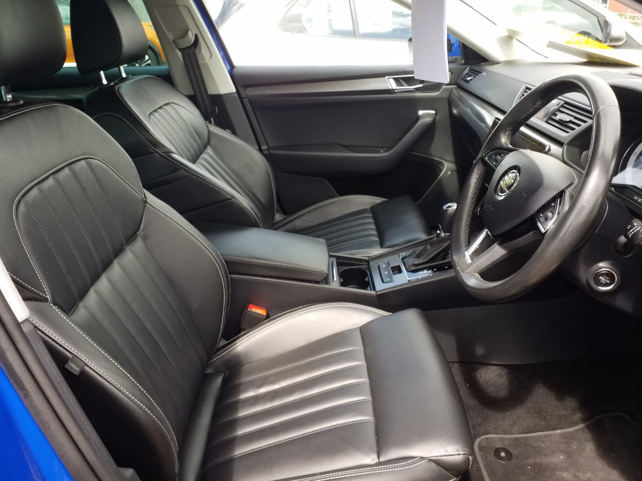 2020 Skoda Superb thumbnail 11