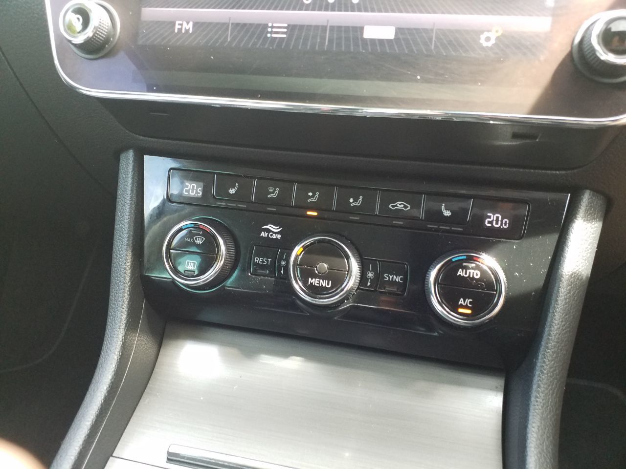 2020 Skoda Superb thumbnail 13